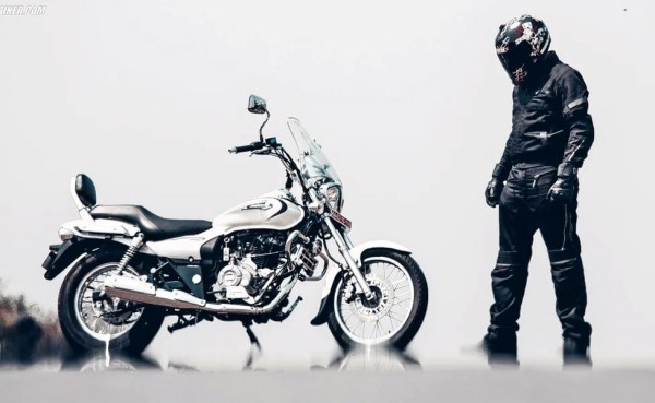 BAJAJ AVENGER CRUISE